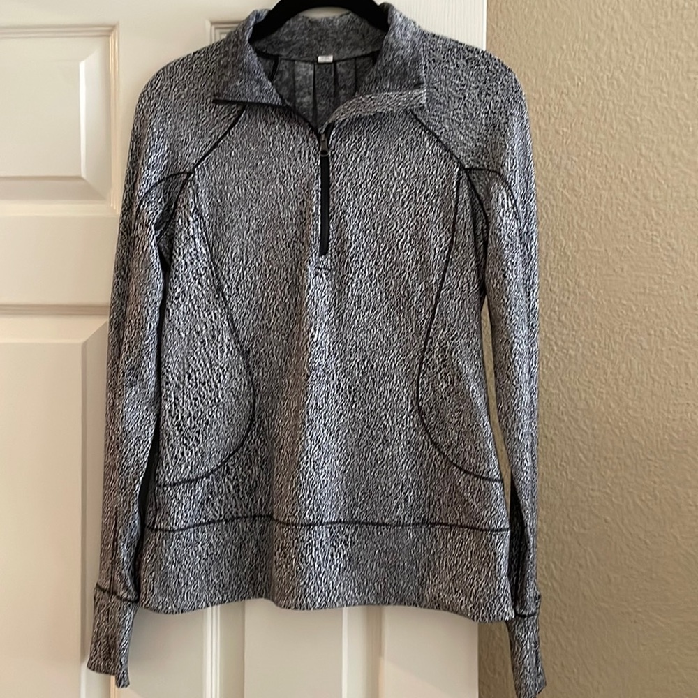 Lululemon pullover top